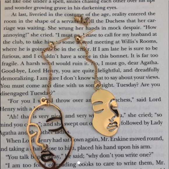 abstract earrings 🧚🏻‍♂️ - Picture 1 of 2